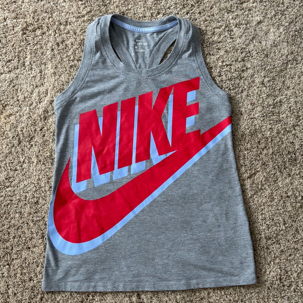 NIKE graphic logo tank top tee women’s small excellent